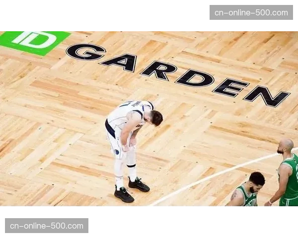 东契奇左大腿挫伤出战概率五成 独行侠战术发起端存悬念